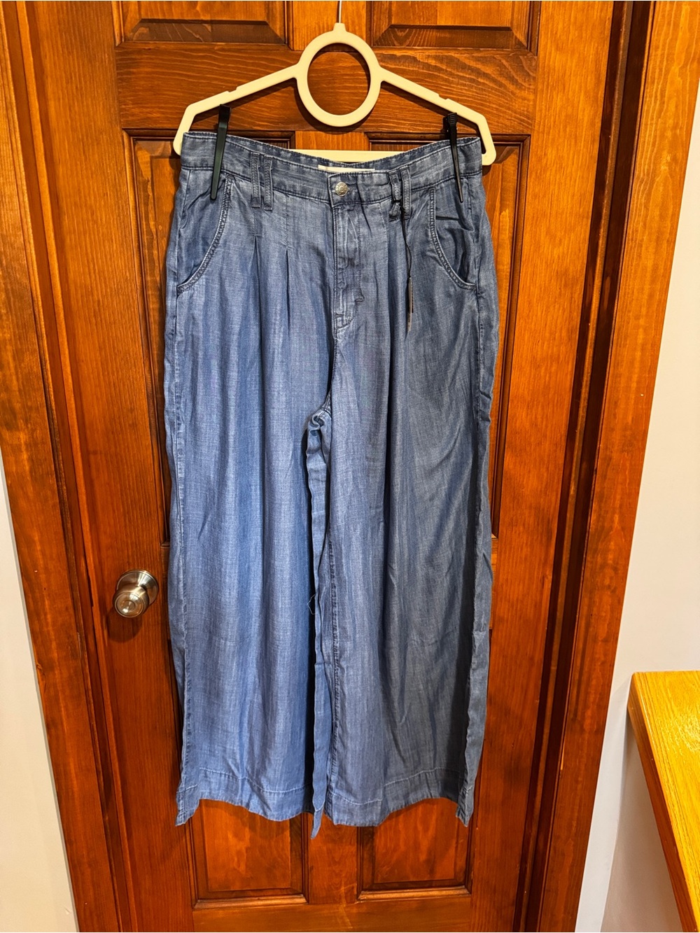 Hidden Jean Light Wash Wide Leg Pants - Picture 2 of 11